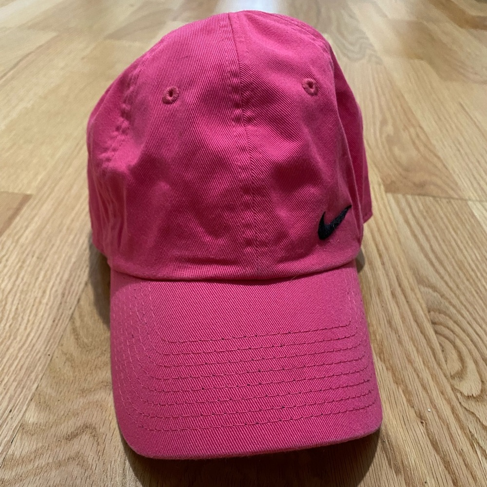 Women’s Nike baseball cap